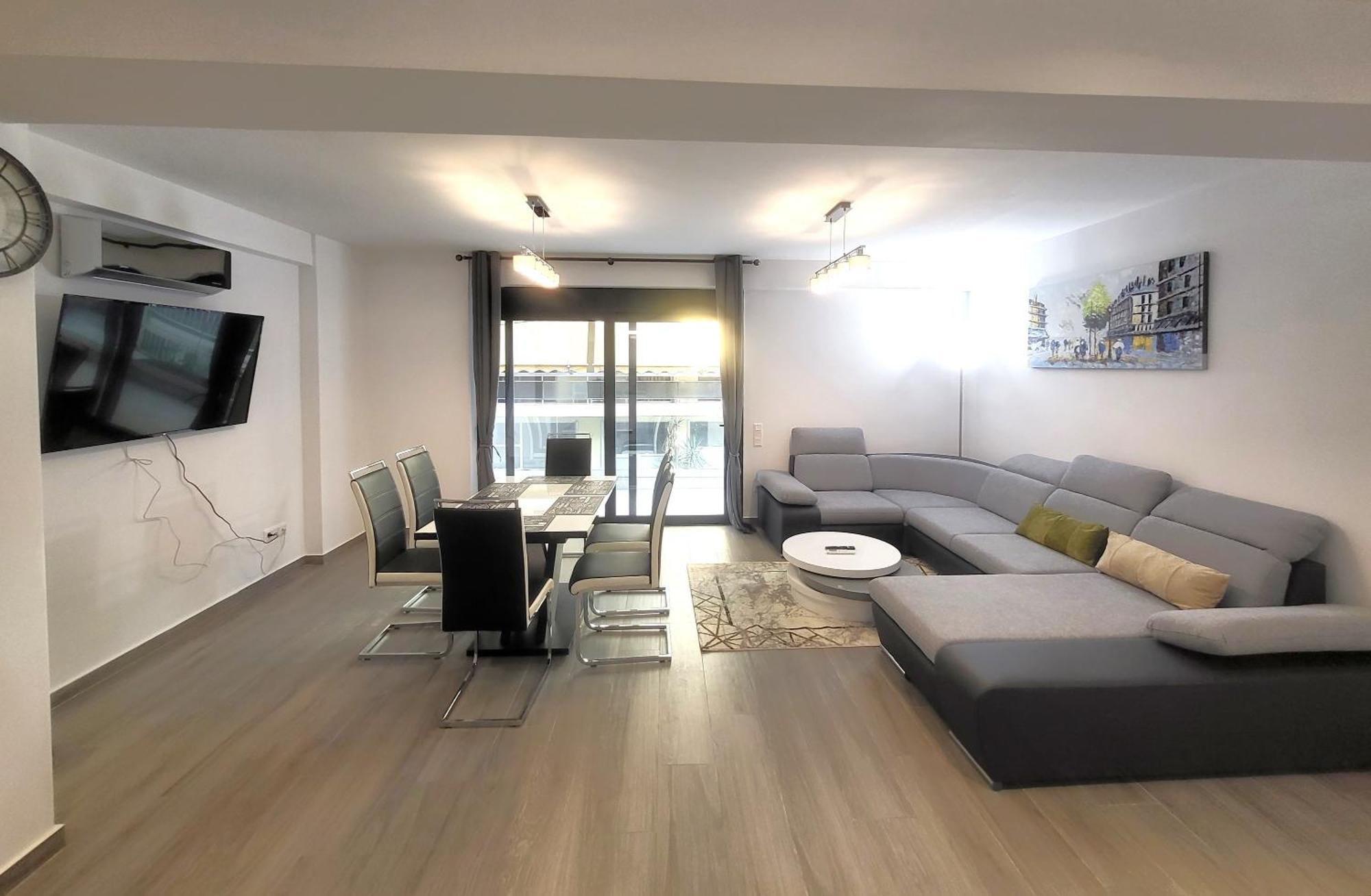 Fabilicious Suites - 2 Apartments- Romantic Jacuzzi & Spacious Family Comfort Афіни Екстер'єр фото