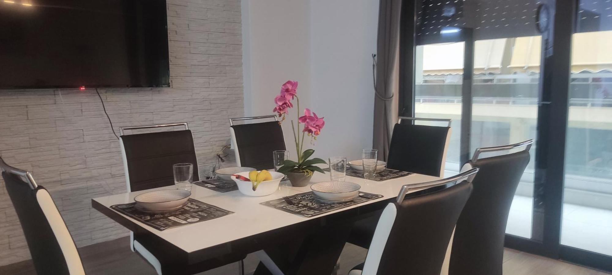 Fabilicious Suites - 2 Apartments- Romantic Jacuzzi & Spacious Family Comfort Афіни Екстер'єр фото